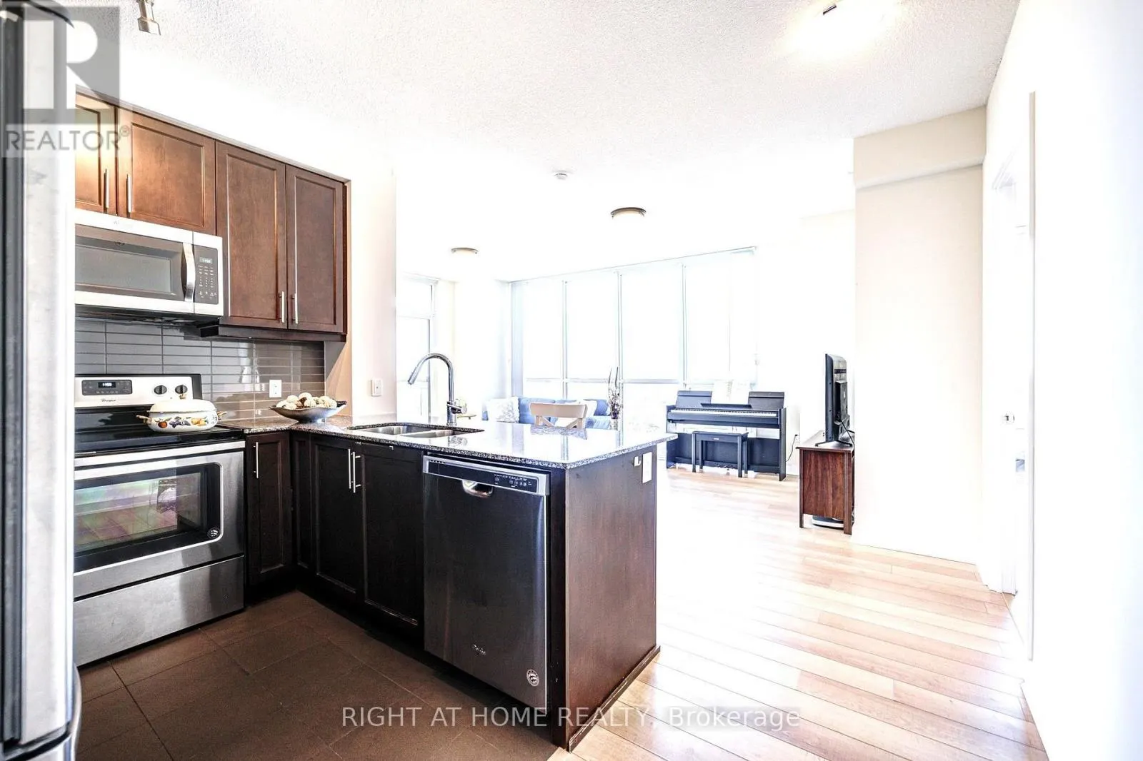 4307 - 3975 GRAND PARK DRIVE