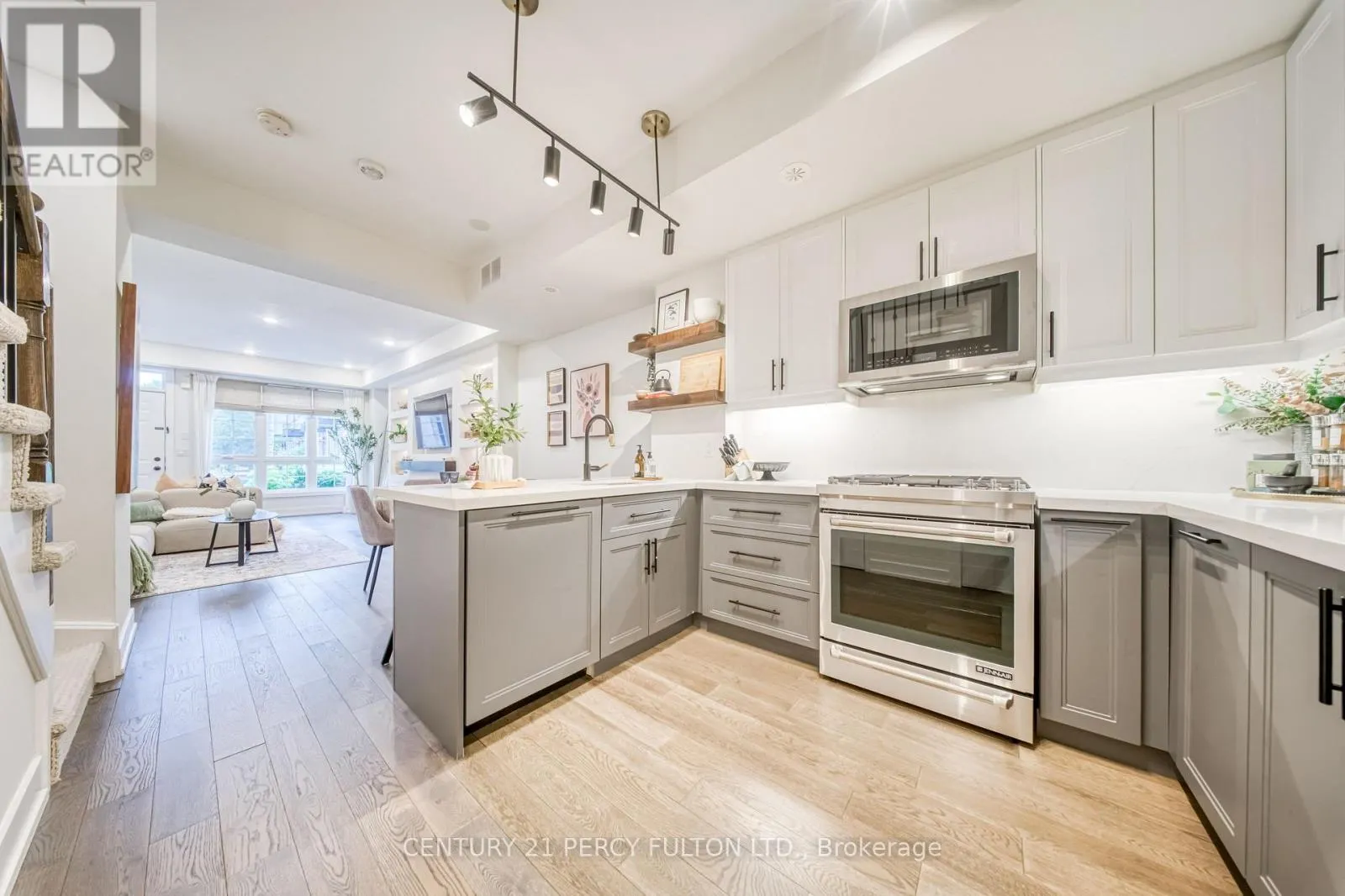 20 - 26 ERNEST AVENUE