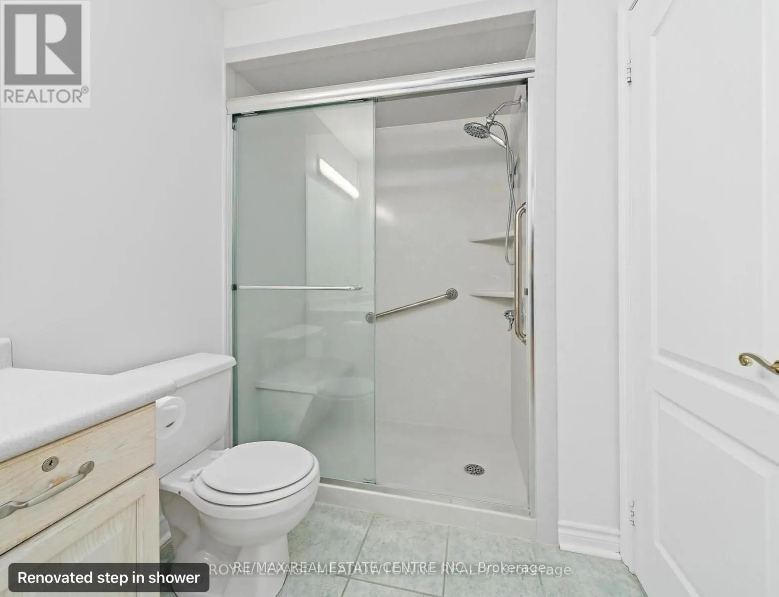 11 - 76 RIVER DRIVE