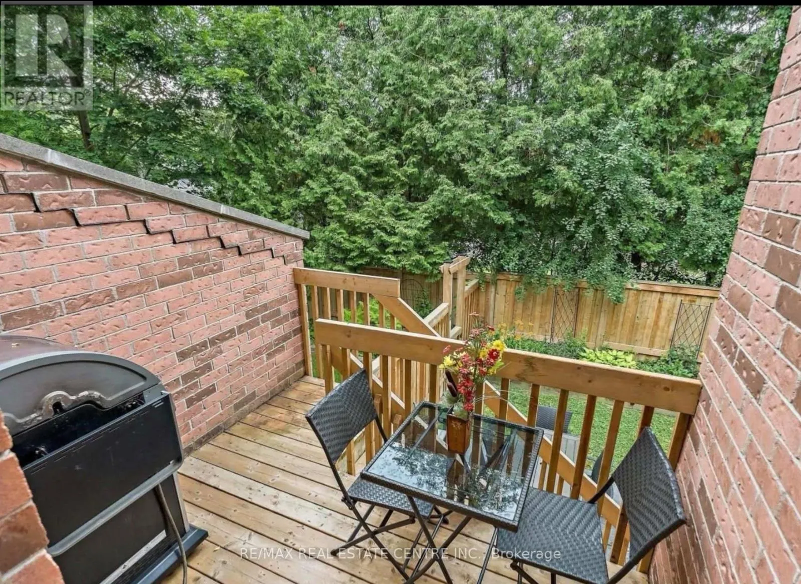 11 - 76 RIVER DRIVE