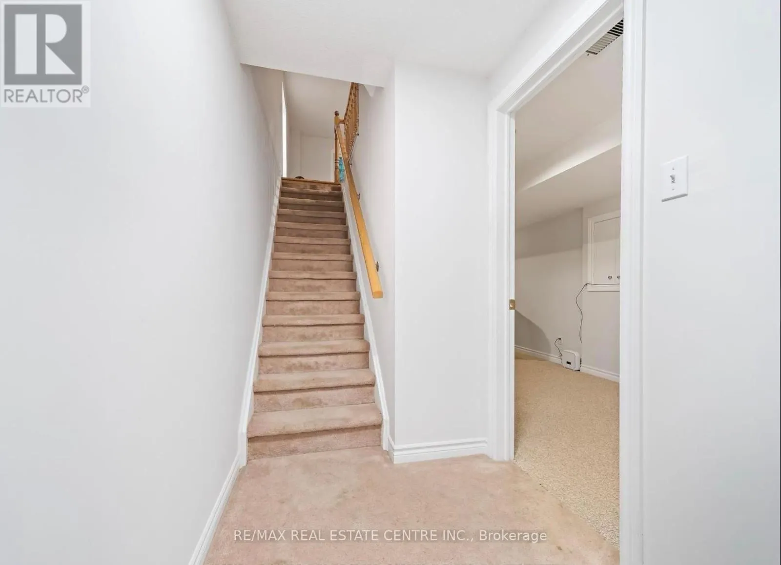 11 - 76 RIVER DRIVE