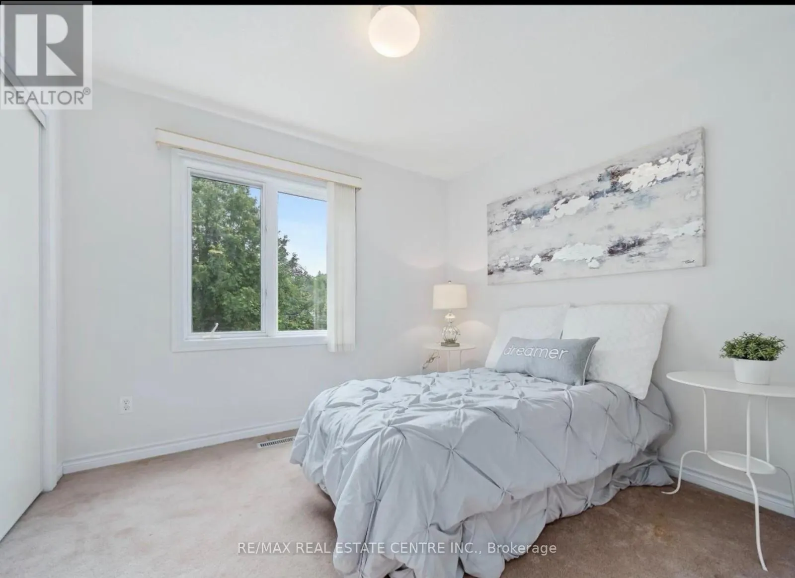 11 - 76 RIVER DRIVE