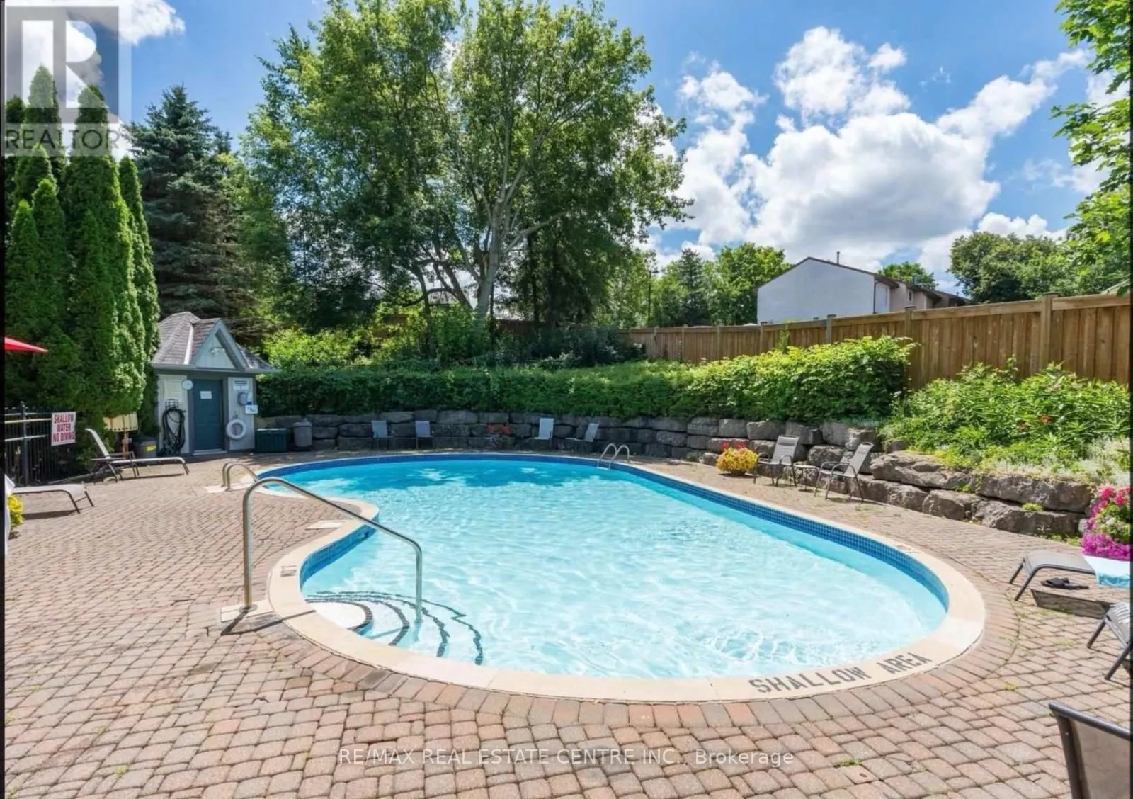 11 - 76 RIVER DRIVE
