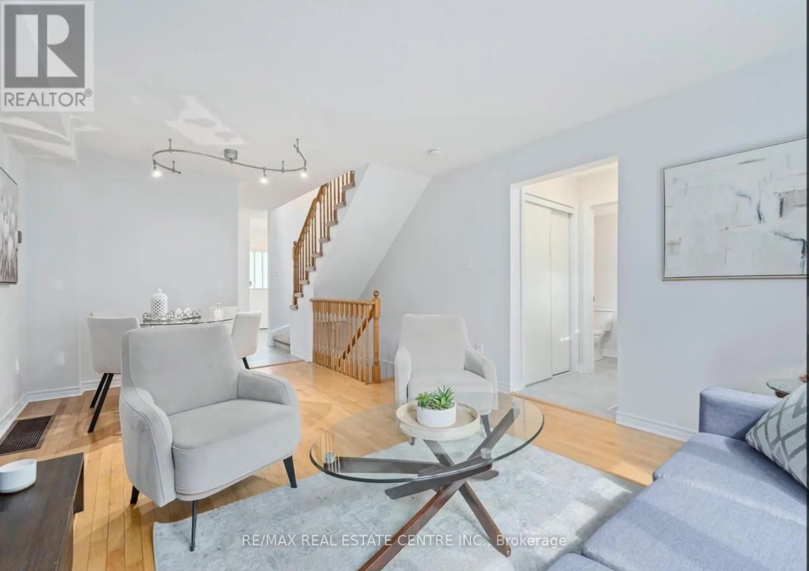 11 - 76 RIVER DRIVE