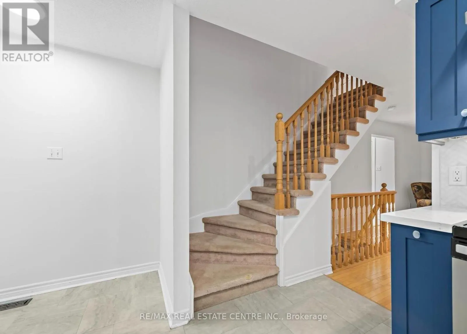 11 - 76 RIVER DRIVE