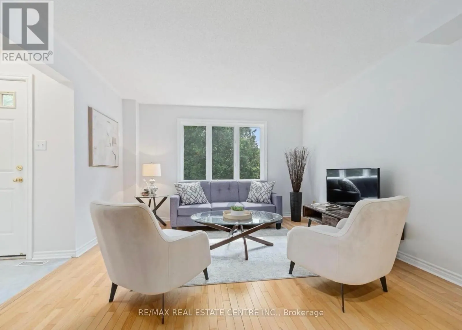 11 - 76 RIVER DRIVE