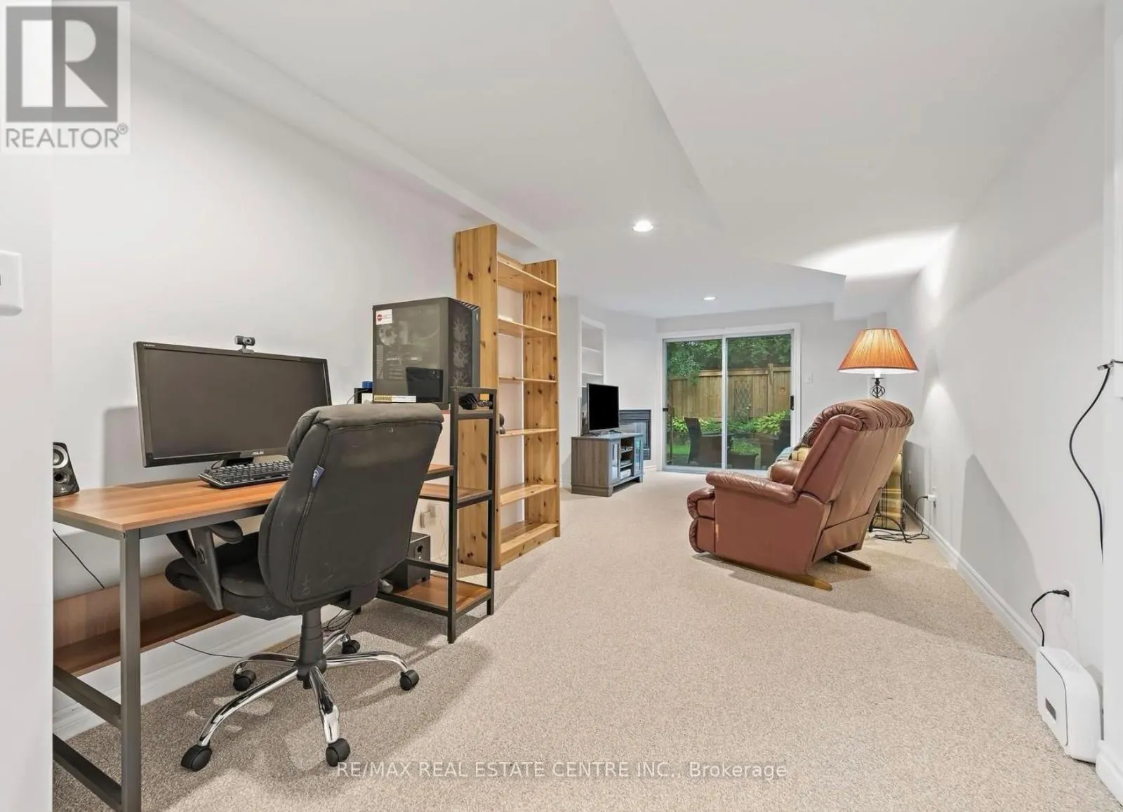 11 - 76 RIVER DRIVE