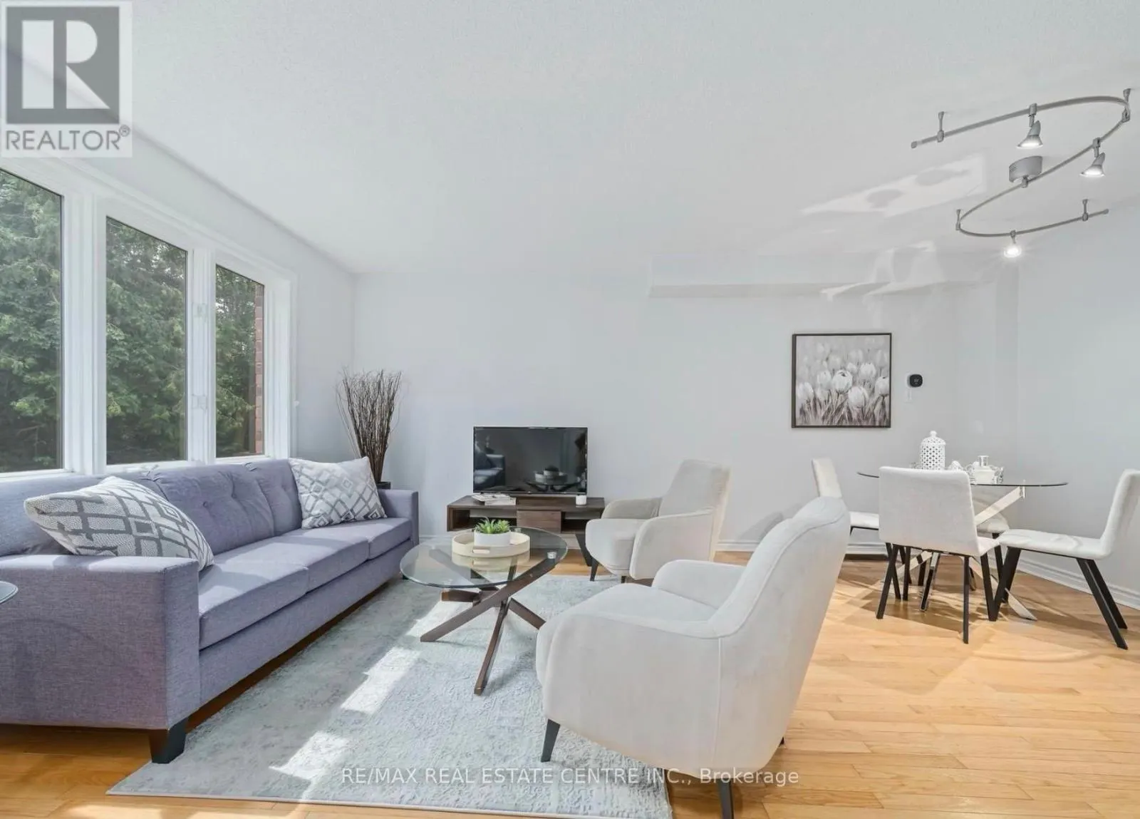 11 - 76 RIVER DRIVE