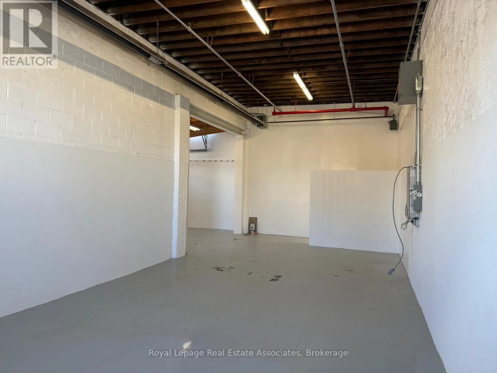 7 - 1299 ST MARY'S AVENUE