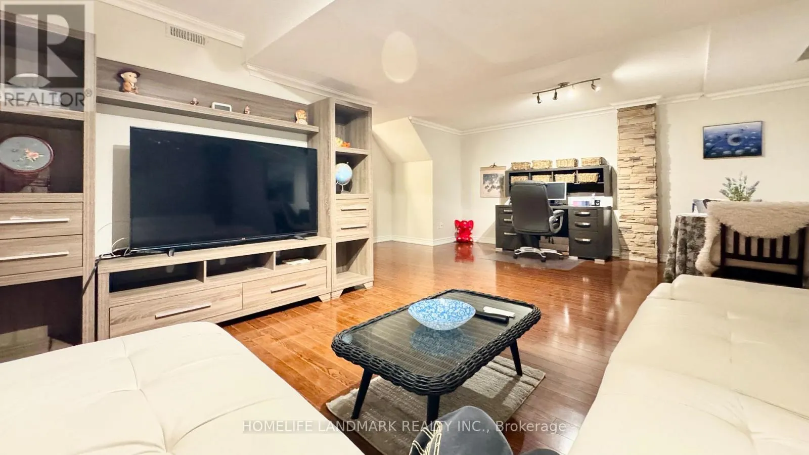 3432 EGLINTON AVENUE W