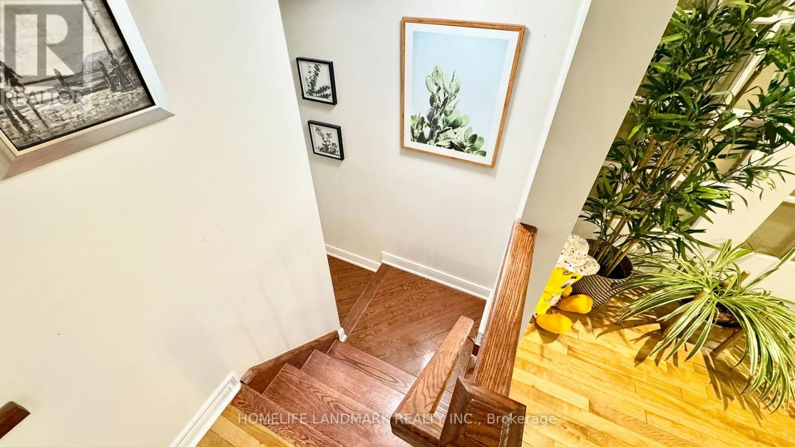 3432 EGLINTON AVENUE W