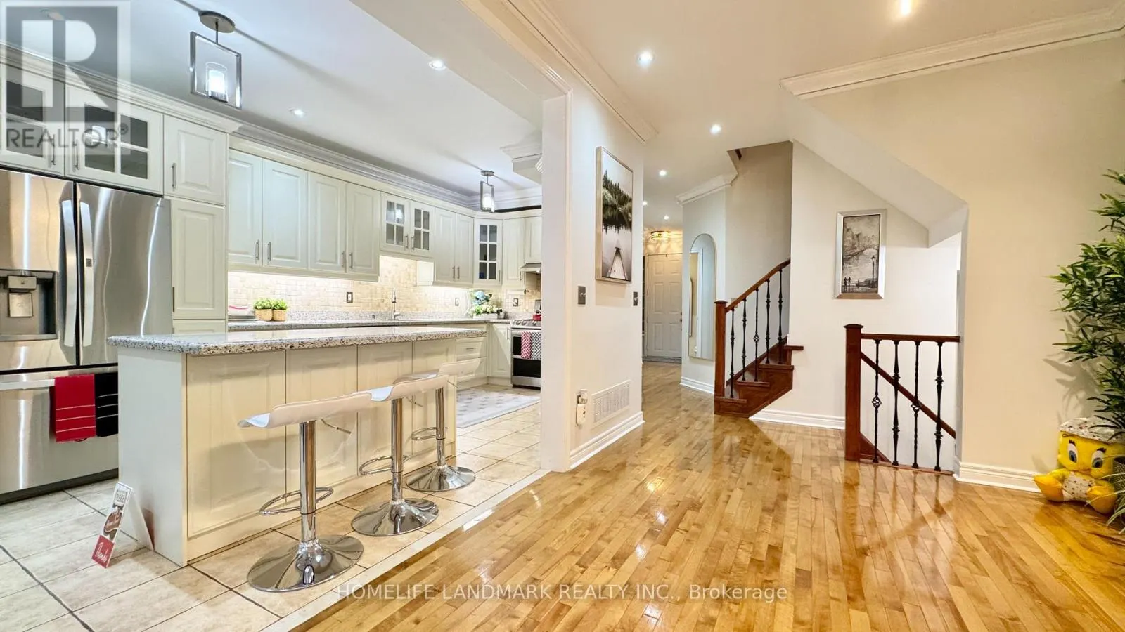 3432 EGLINTON AVENUE W