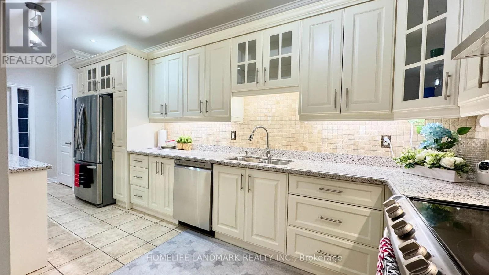 3432 EGLINTON AVENUE W