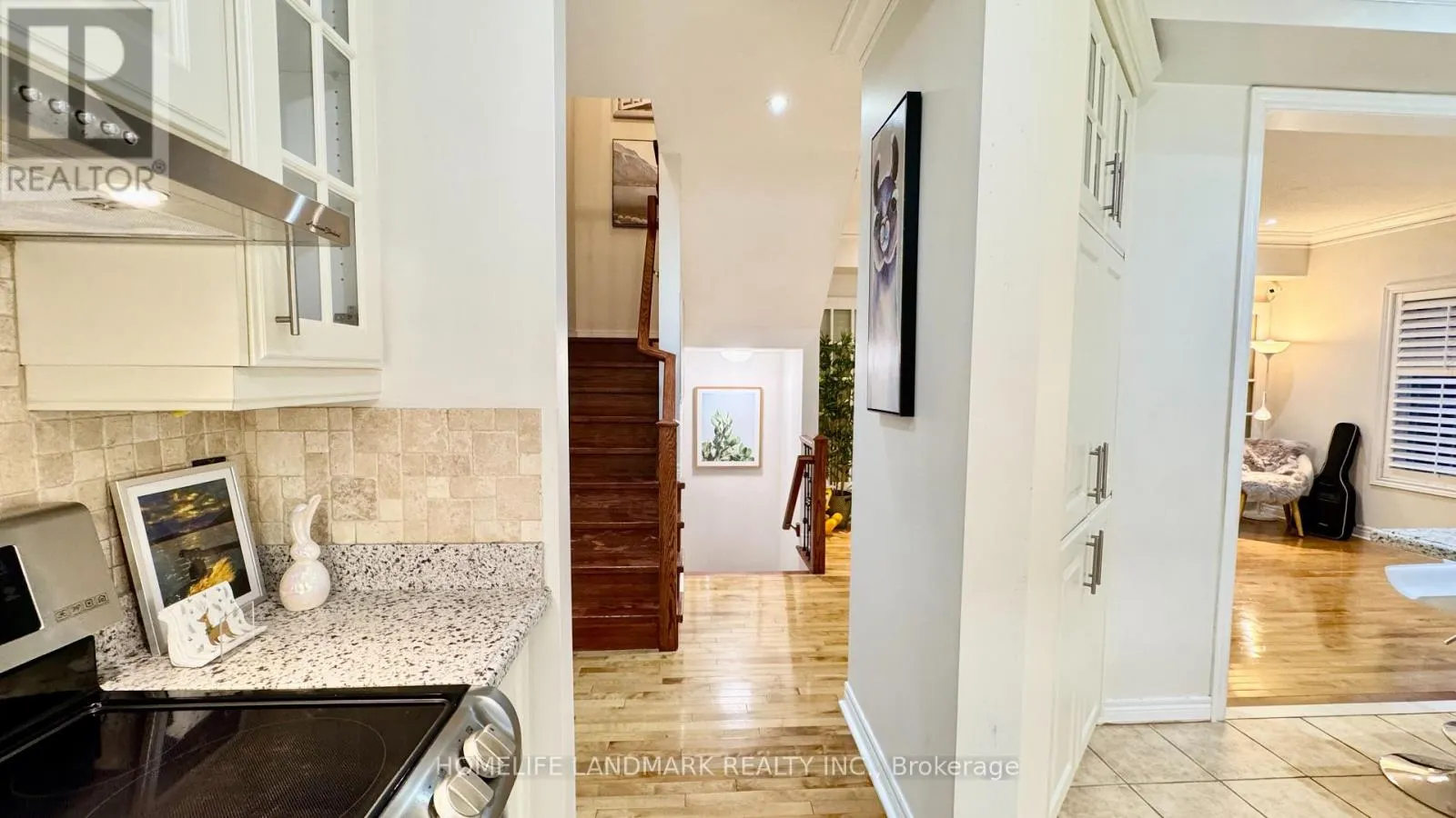 3432 EGLINTON AVENUE W