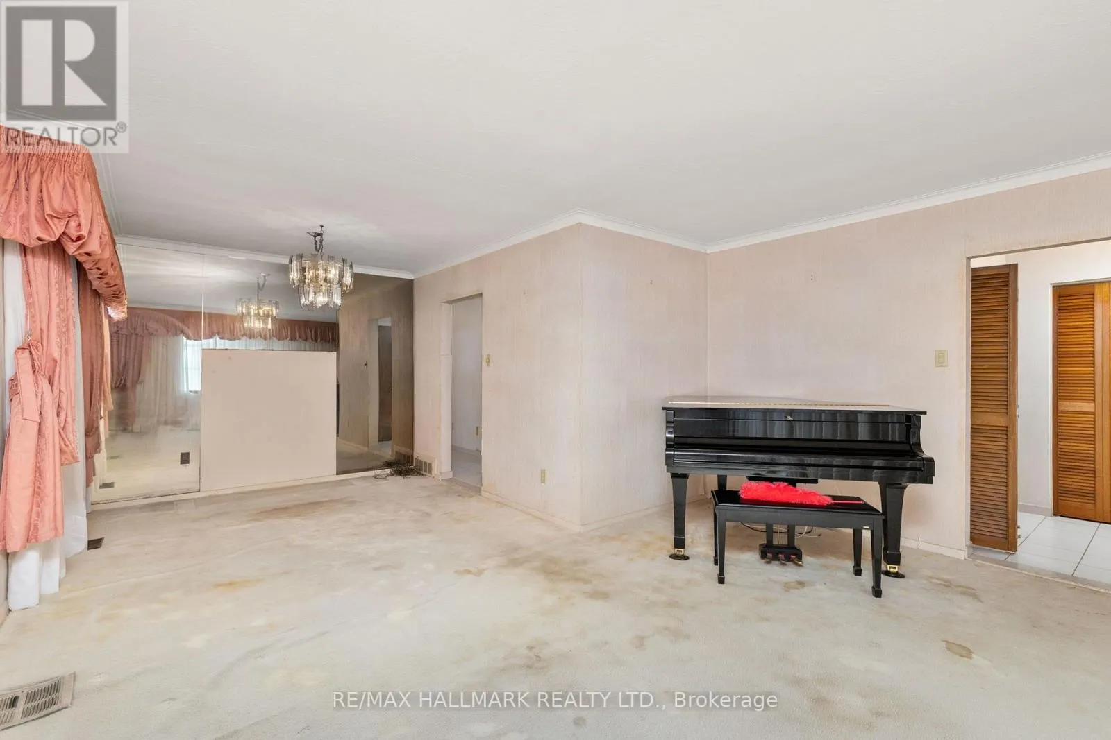 7 MANCROFT CRESCENT
