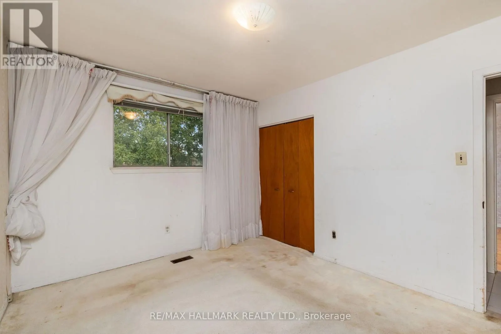 7 MANCROFT CRESCENT