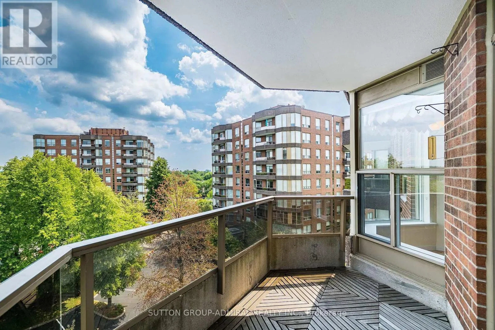 604 - 1901 PILGRIMS WAY