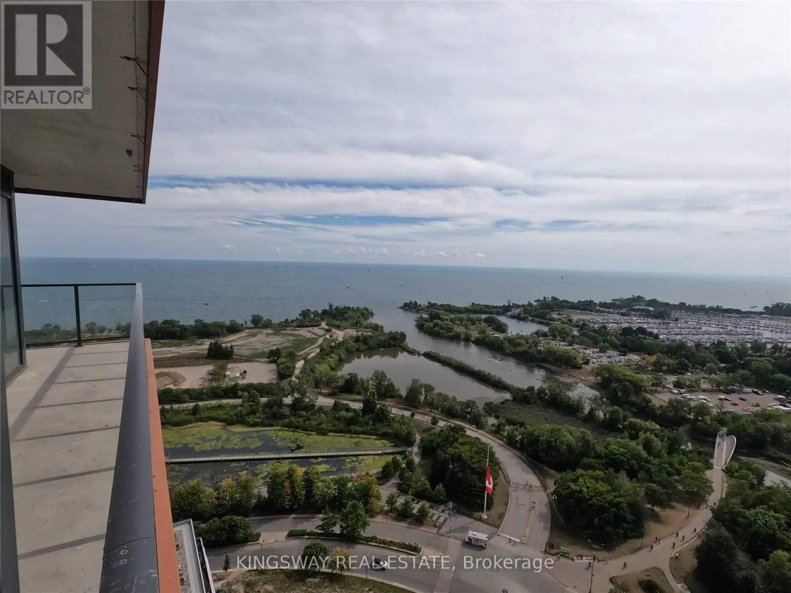 2519 - 30 SHORE BREEZE DRIVE E