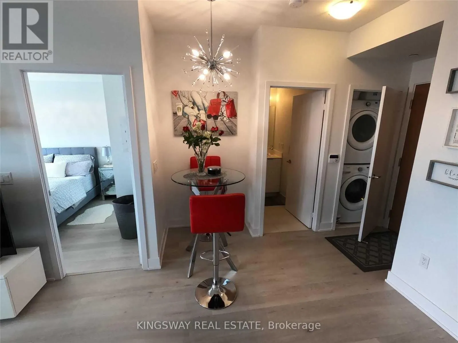 2519 - 30 SHORE BREEZE DRIVE E
