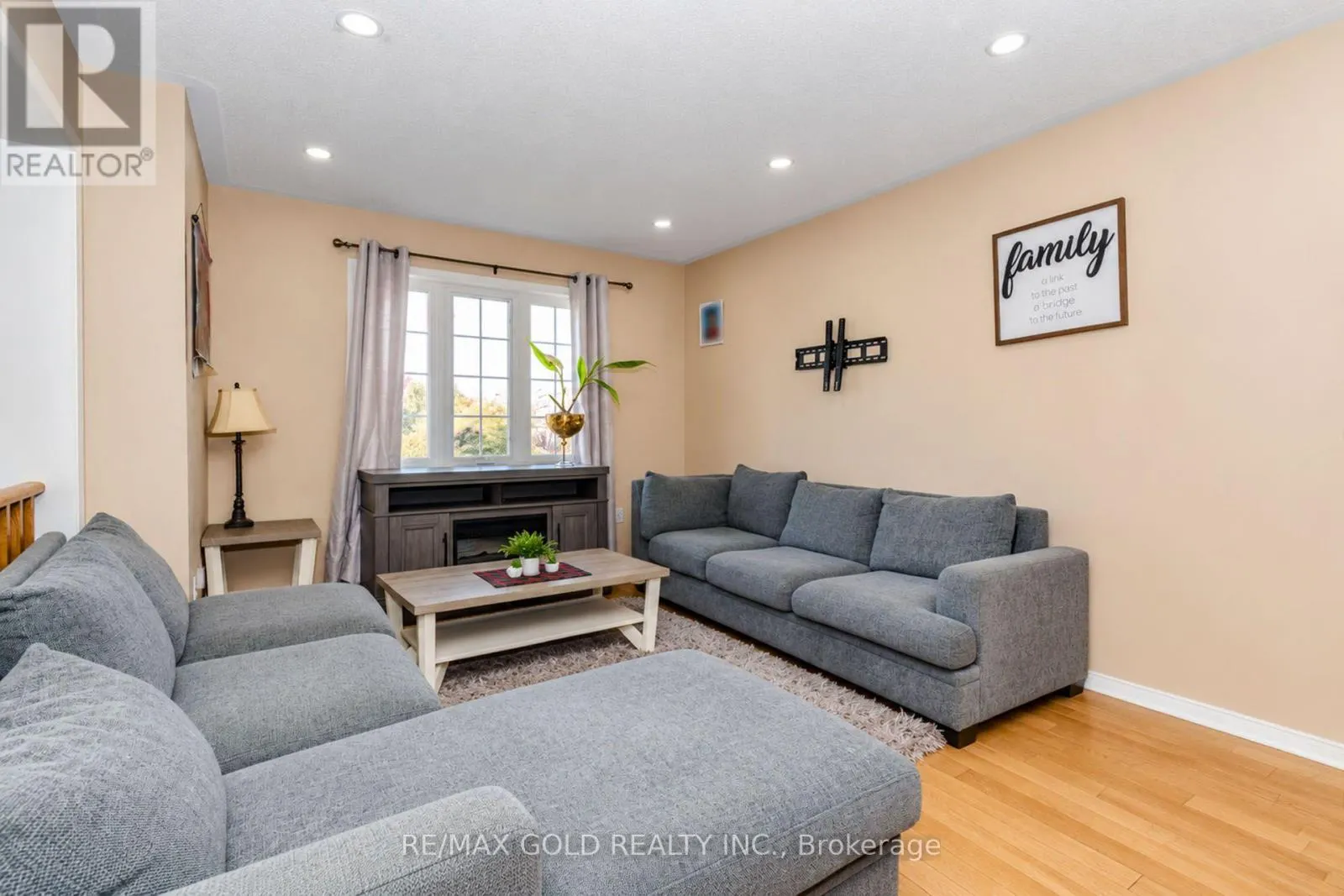 73 - 601 SHORELINE DRIVE