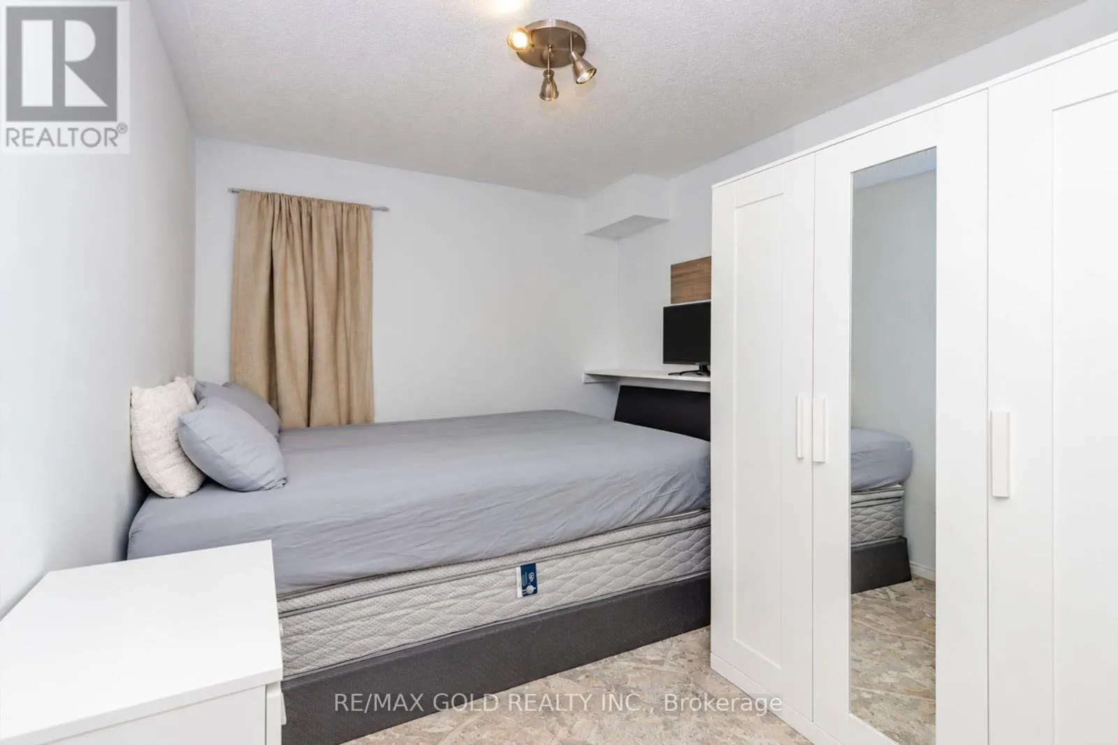 73 - 601 SHORELINE DRIVE