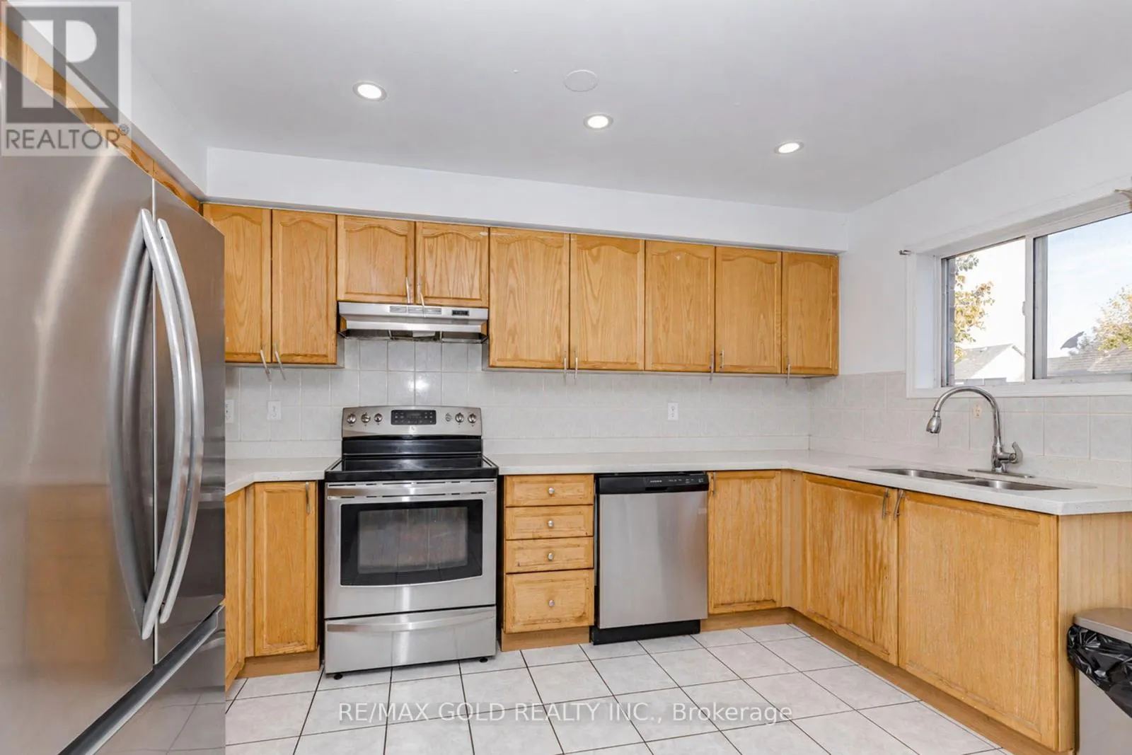 73 - 601 SHORELINE DRIVE