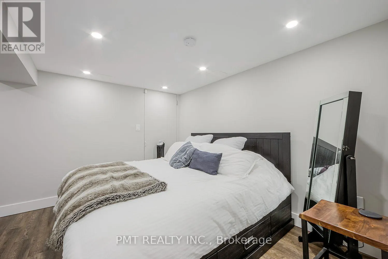 MAIN - 24 EDNA AVENUE