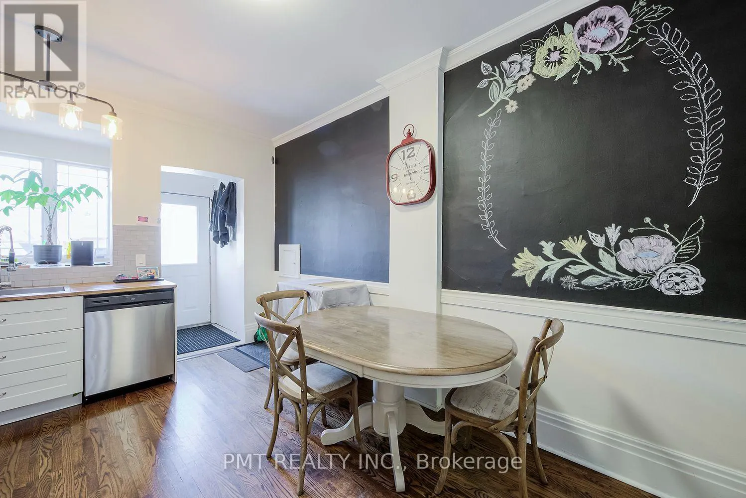 MAIN - 24 EDNA AVENUE