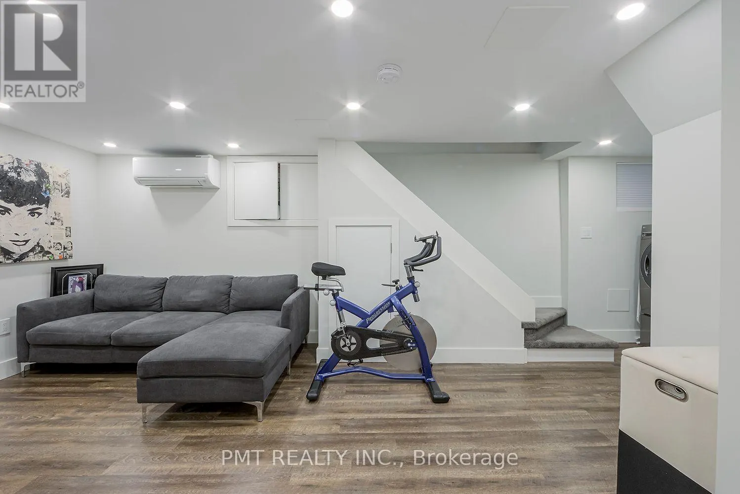 MAIN - 24 EDNA AVENUE