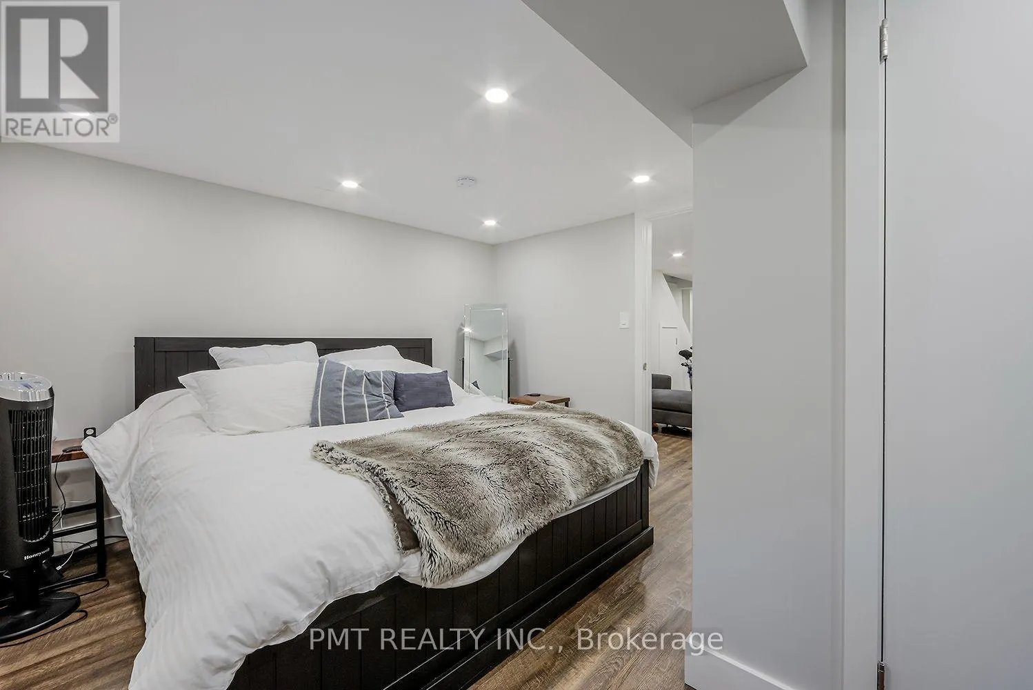 MAIN - 24 EDNA AVENUE
