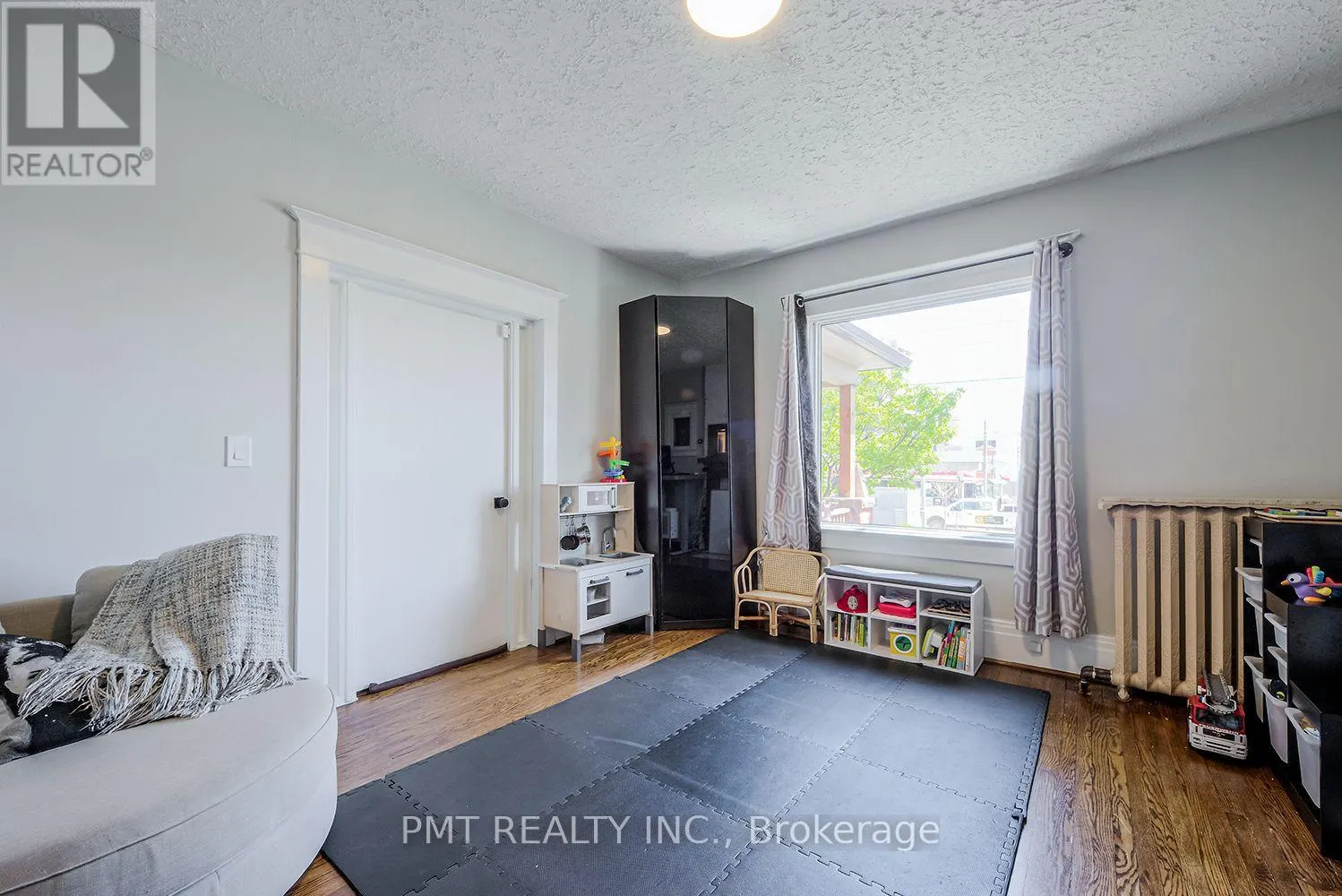 MAIN - 24 EDNA AVENUE