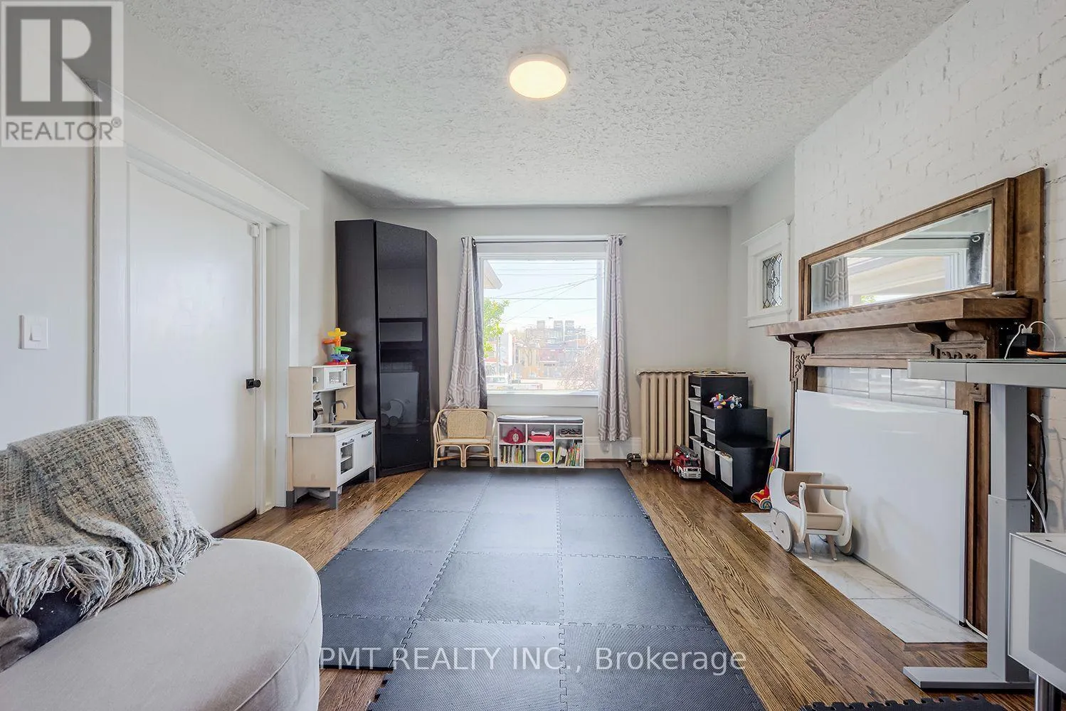 MAIN - 24 EDNA AVENUE