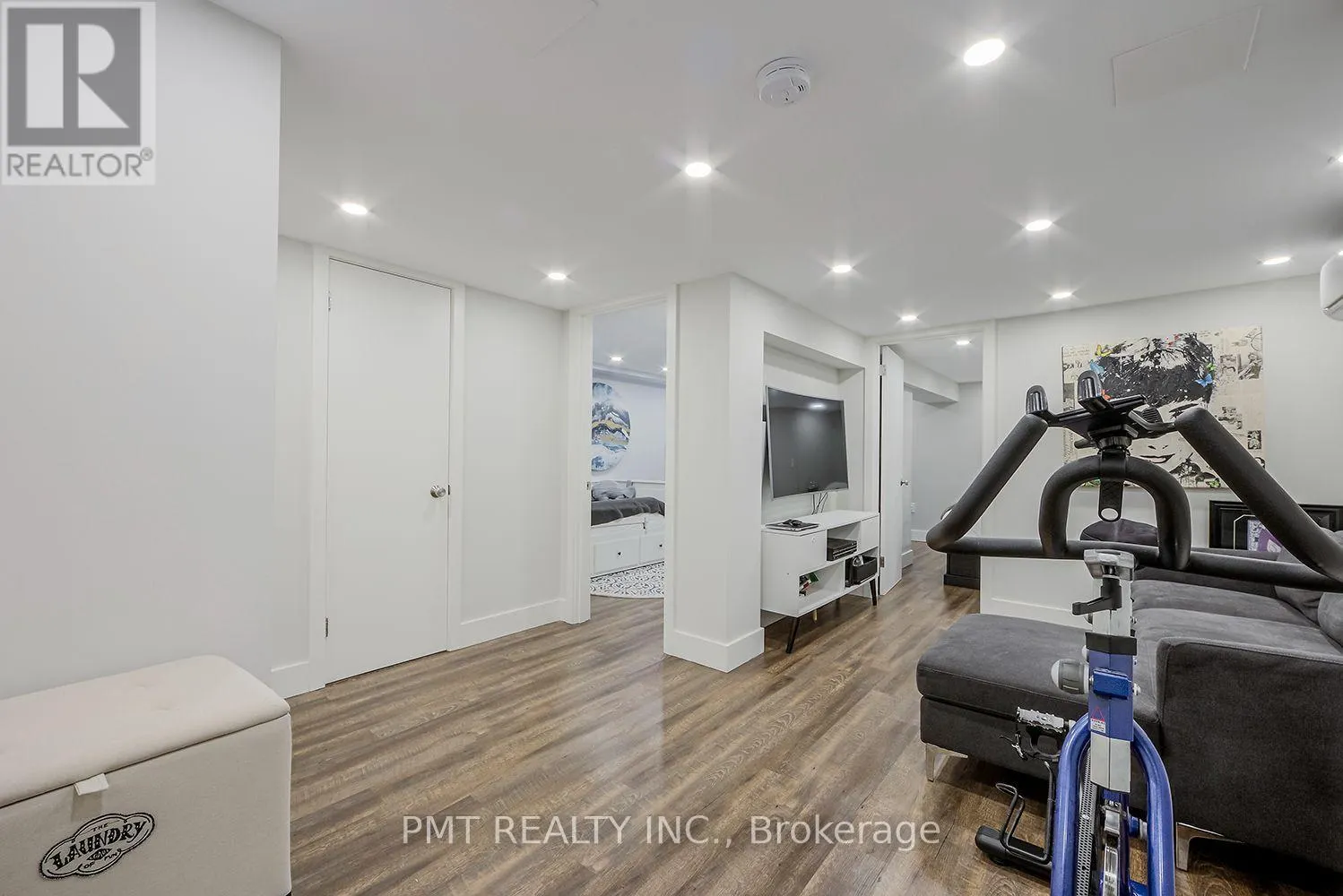 MAIN - 24 EDNA AVENUE