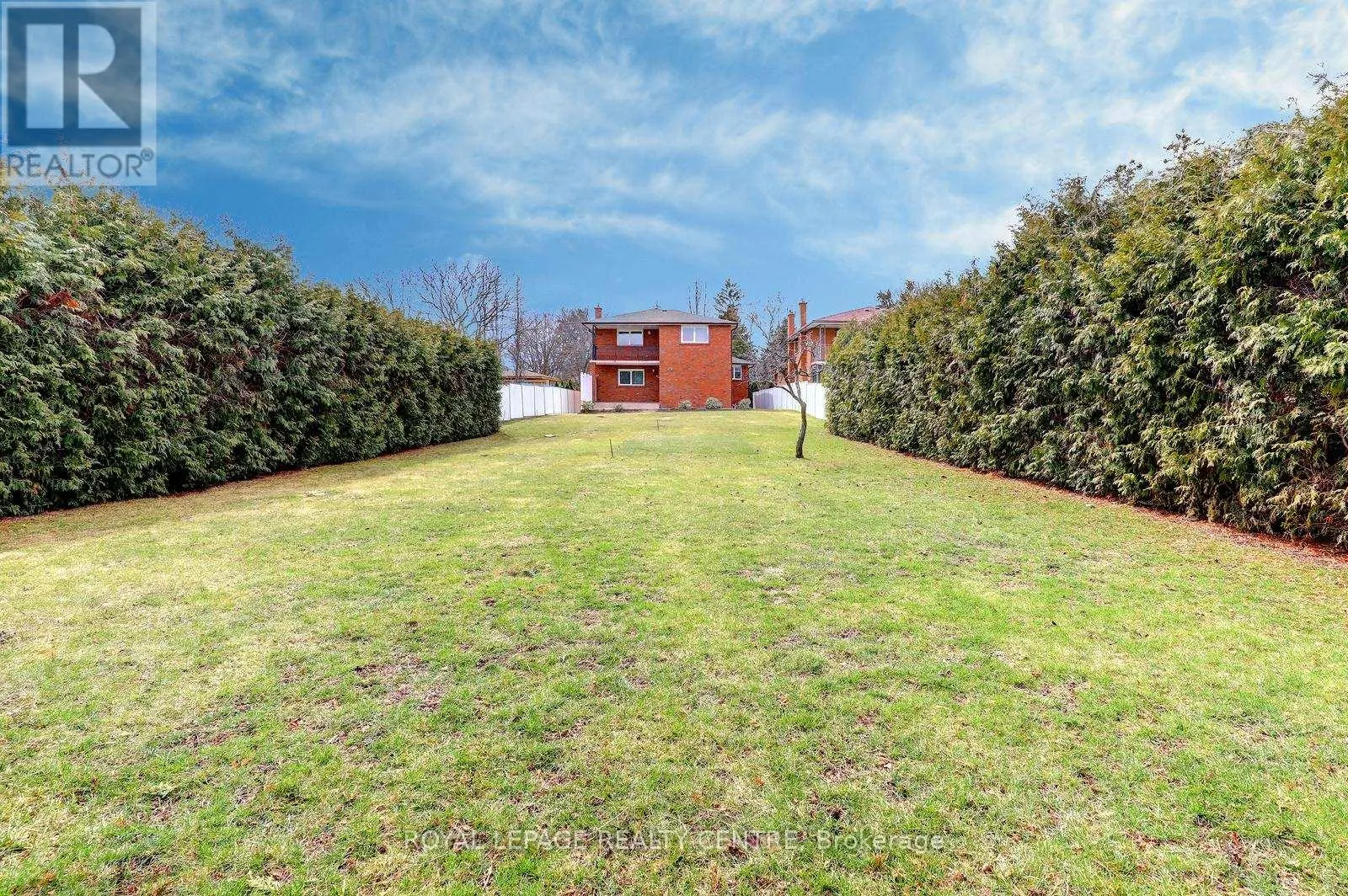 2405 ROSEMARY DRIVE