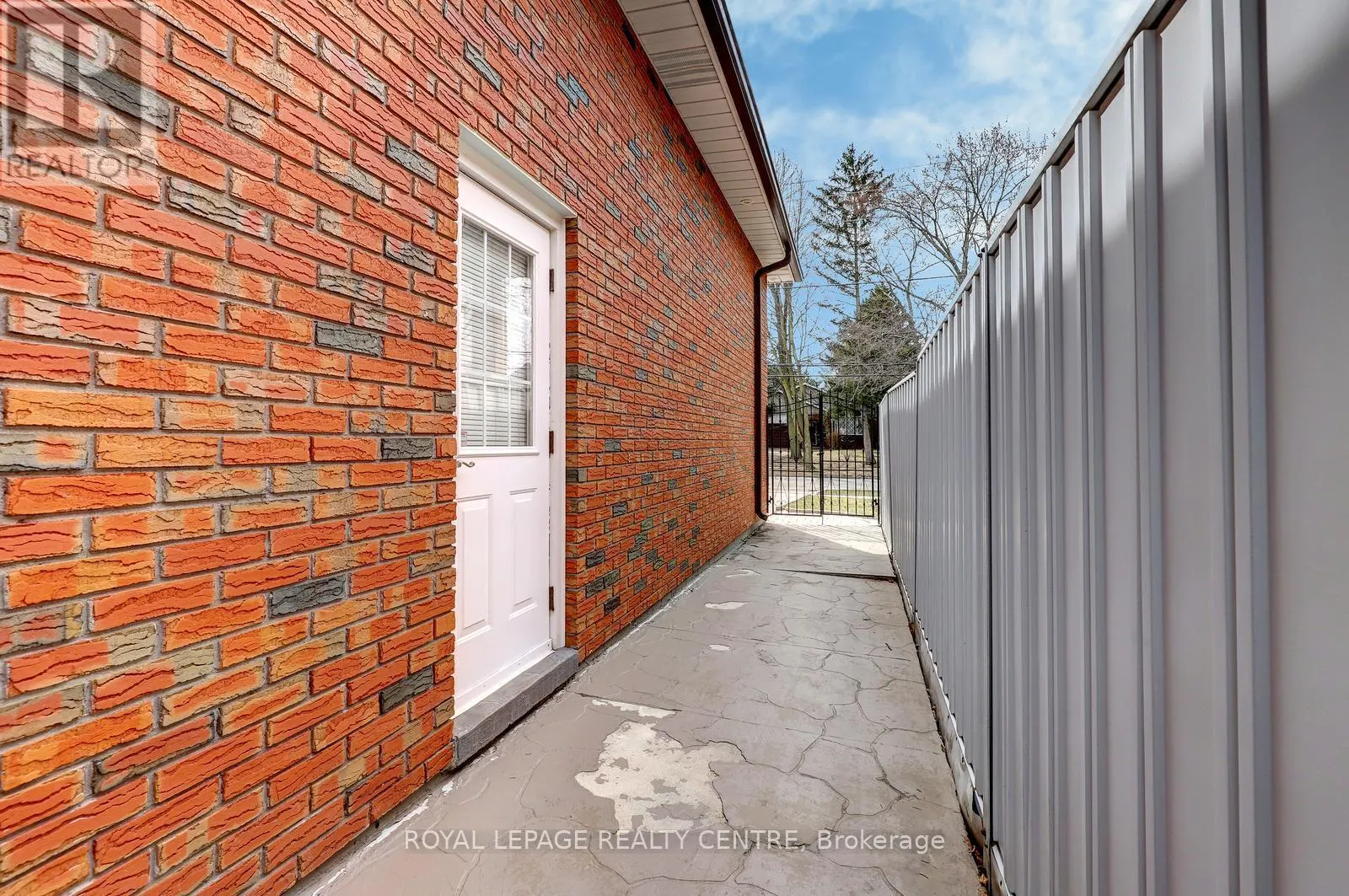 2405 ROSEMARY DRIVE