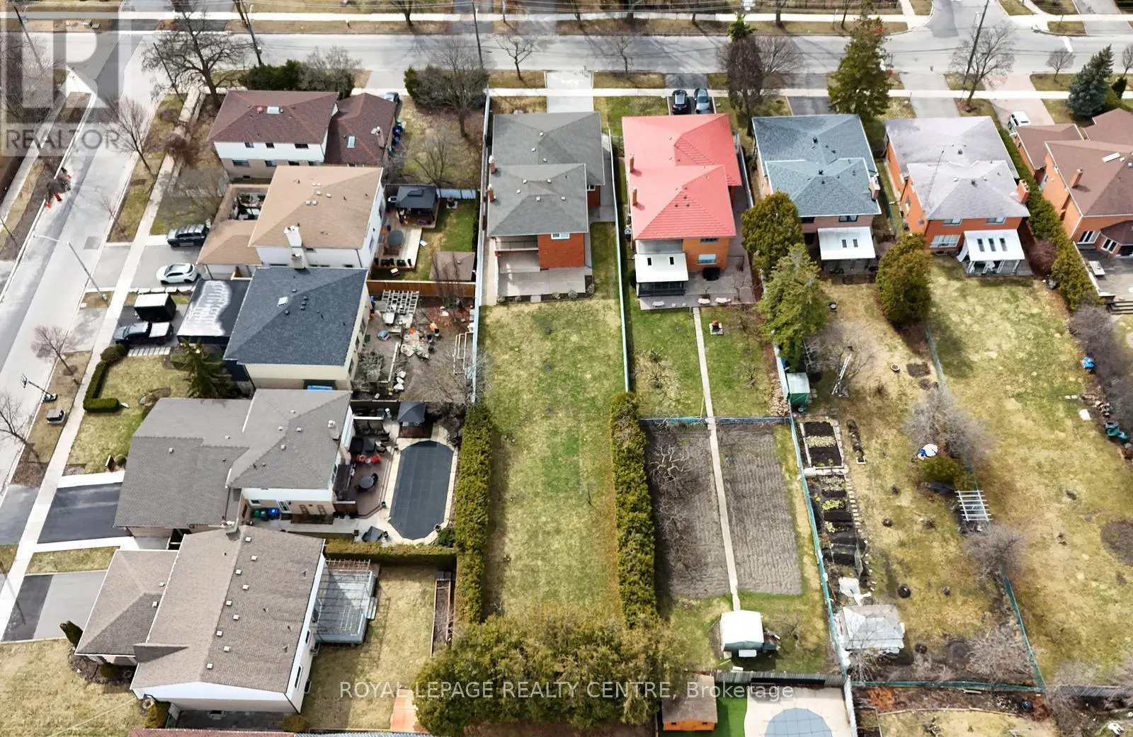2405 ROSEMARY DRIVE