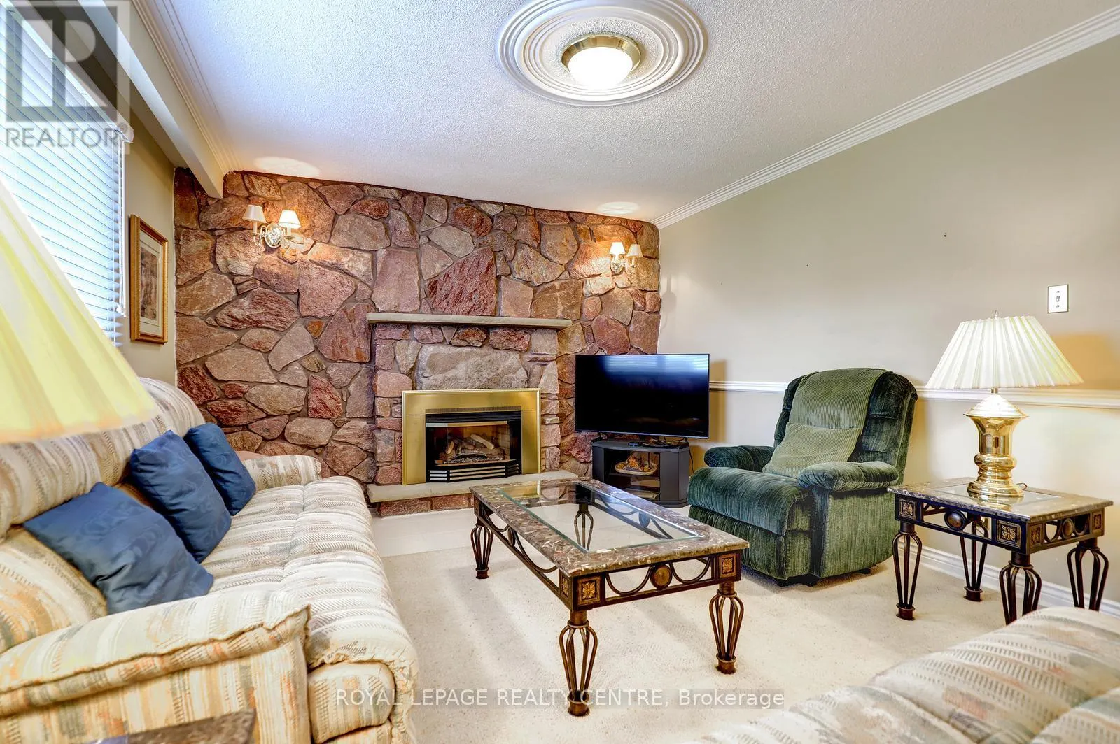 2405 ROSEMARY DRIVE