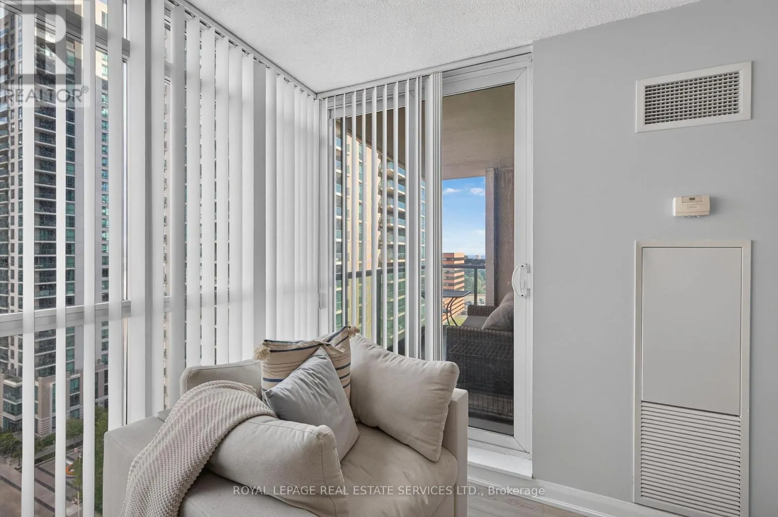 1401 - 235 SHERWAY GARDENS ROAD