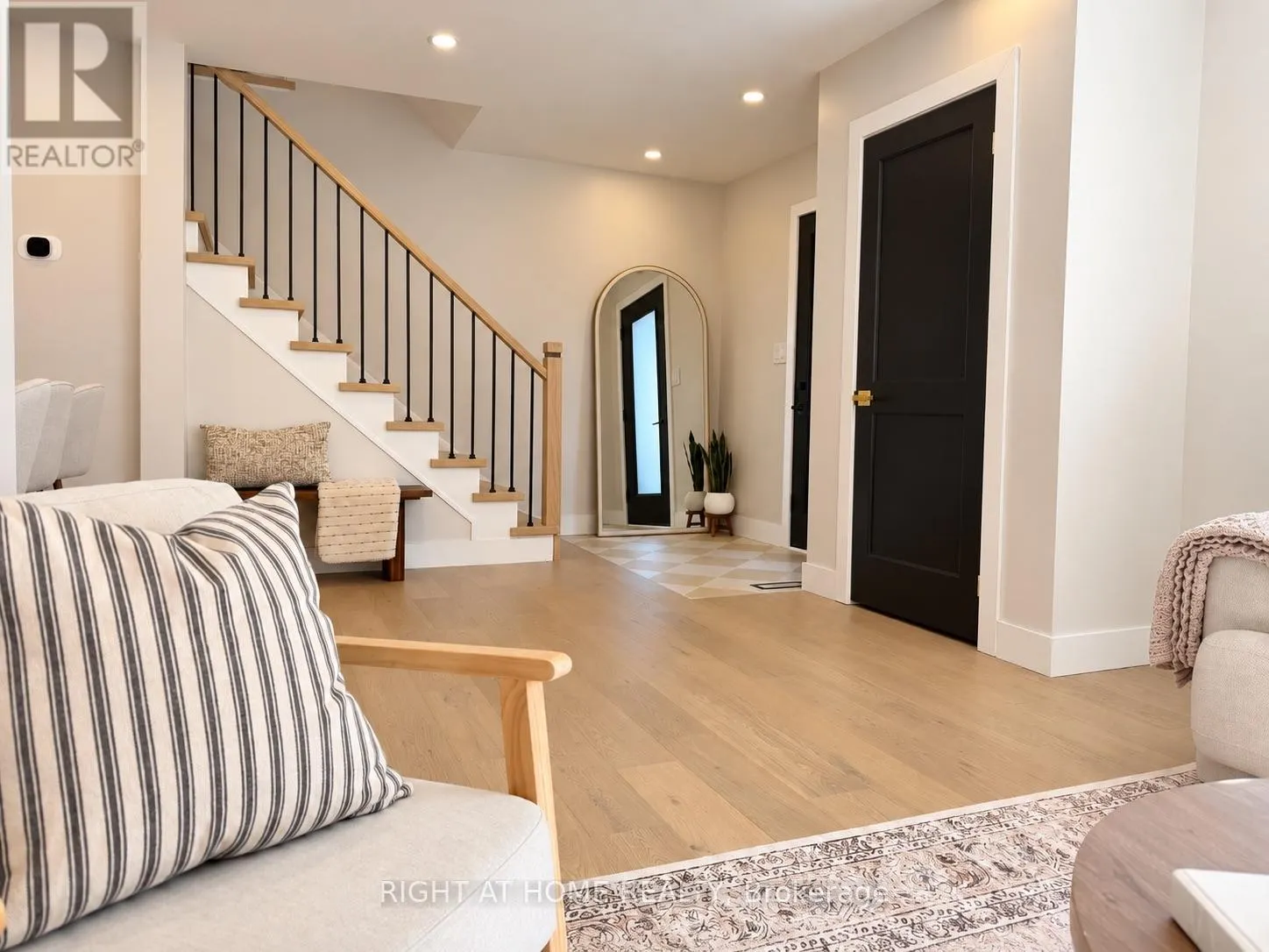 9 CRESTVIEW AVENUE