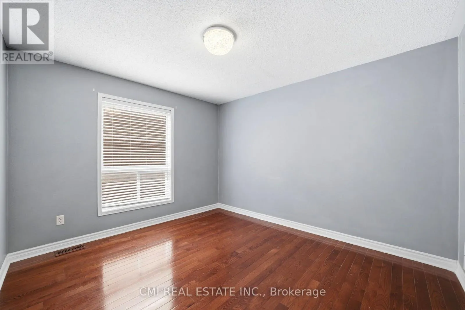 147 PORCHLIGHT ROAD