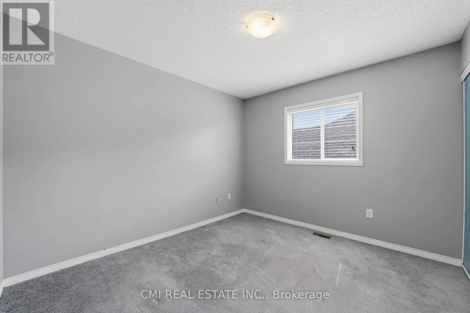 147 PORCHLIGHT ROAD