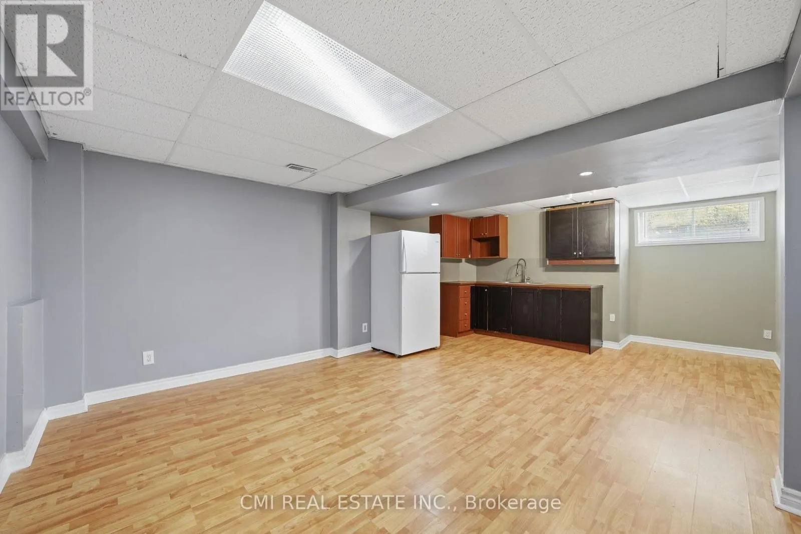 147 PORCHLIGHT ROAD