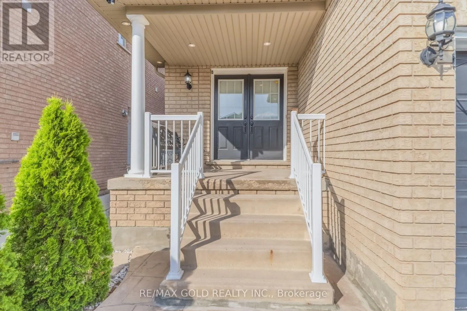 15 NEWARK WAY