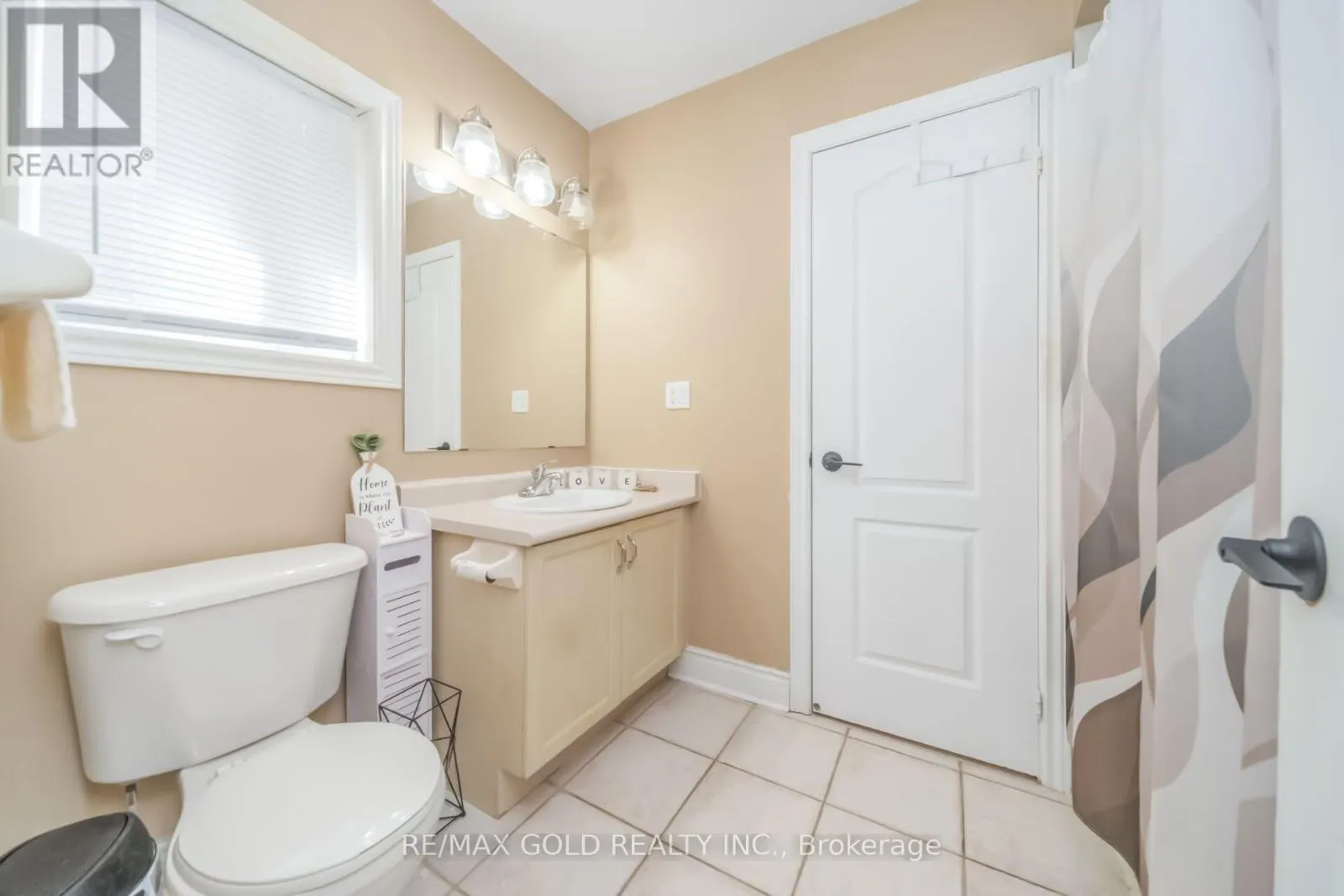 15 NEWARK WAY