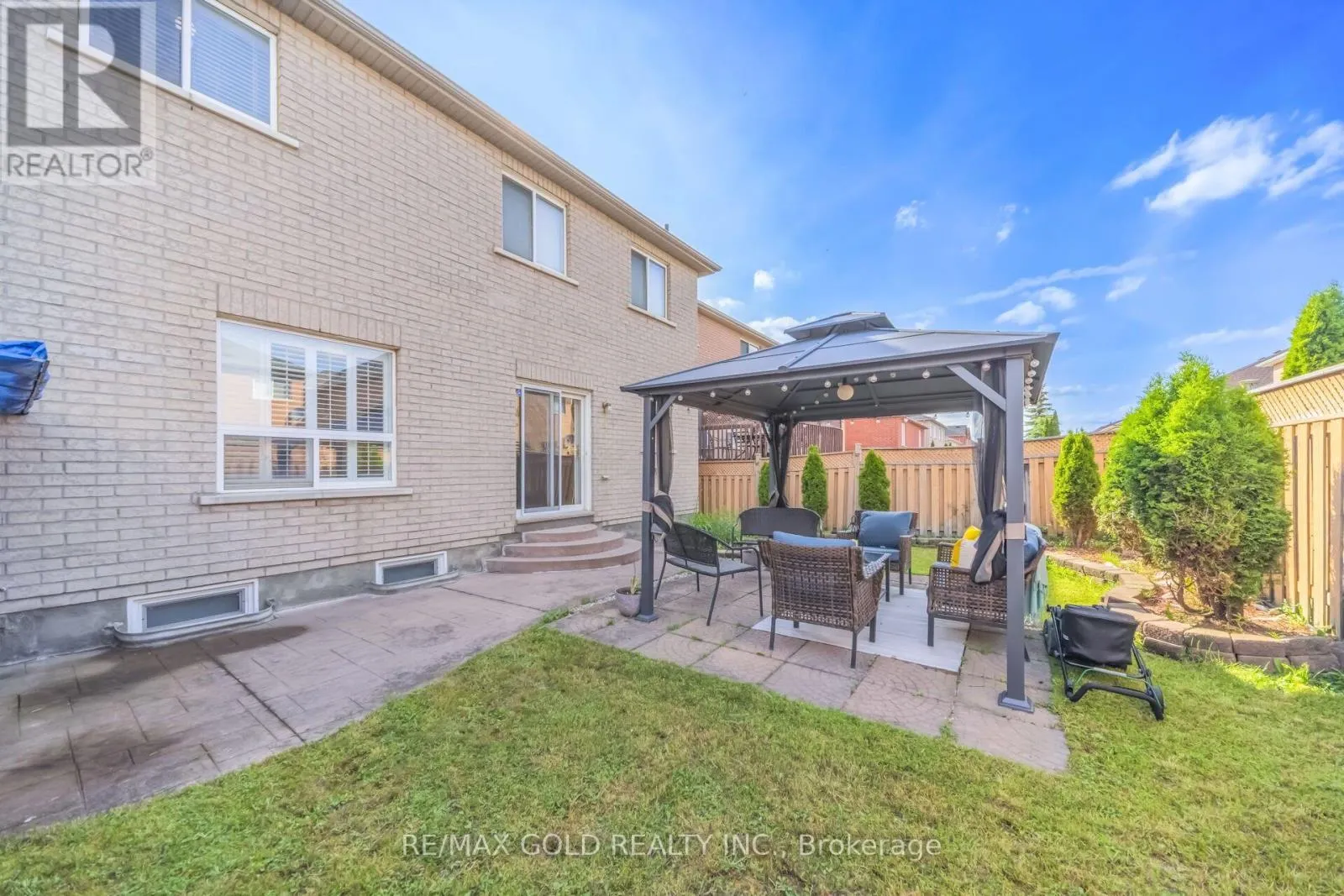 15 NEWARK WAY