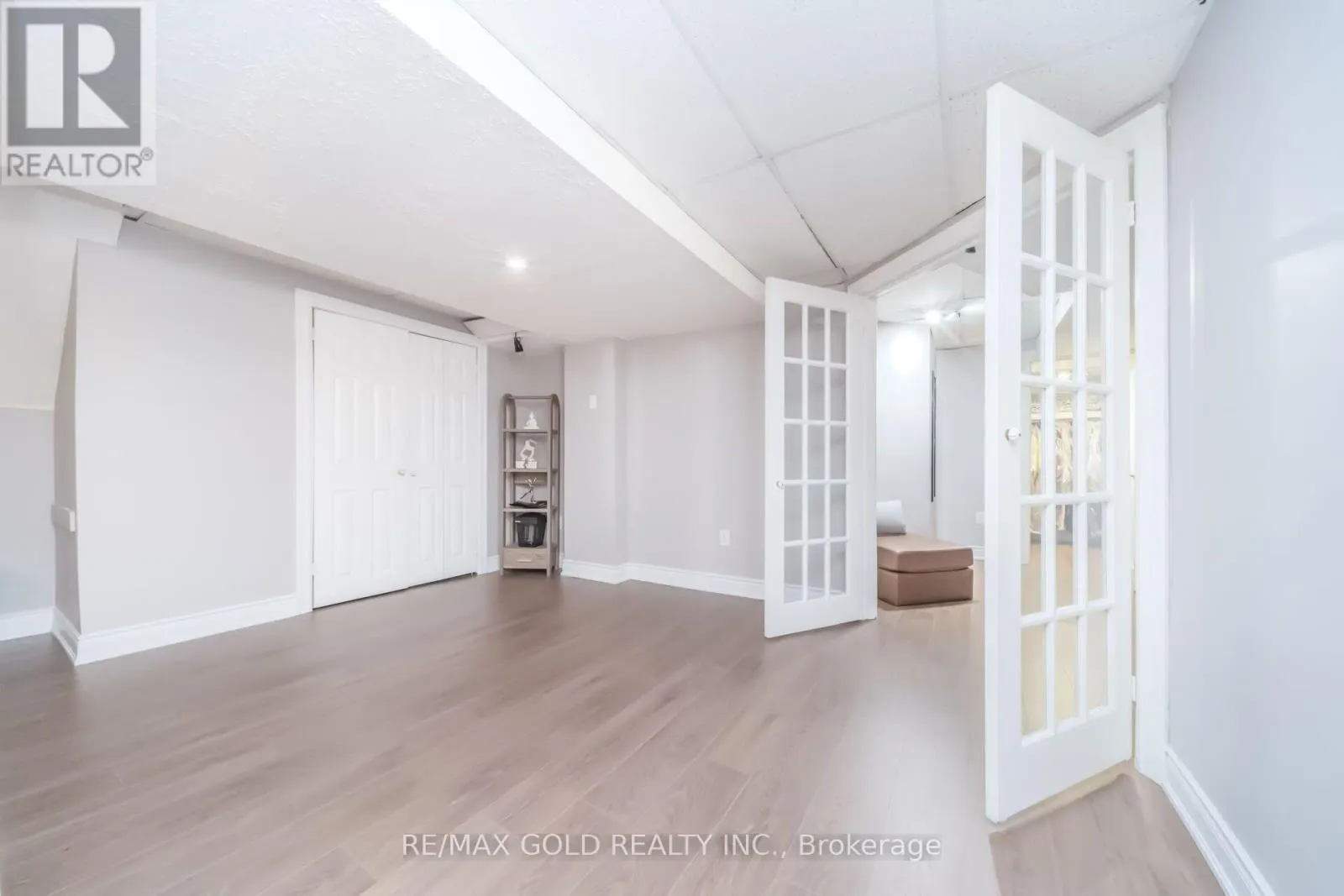 15 NEWARK WAY