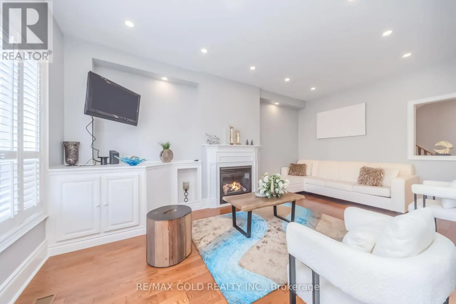 15 NEWARK WAY
