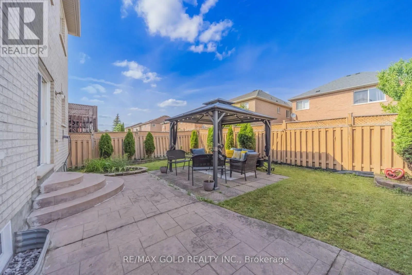 15 NEWARK WAY