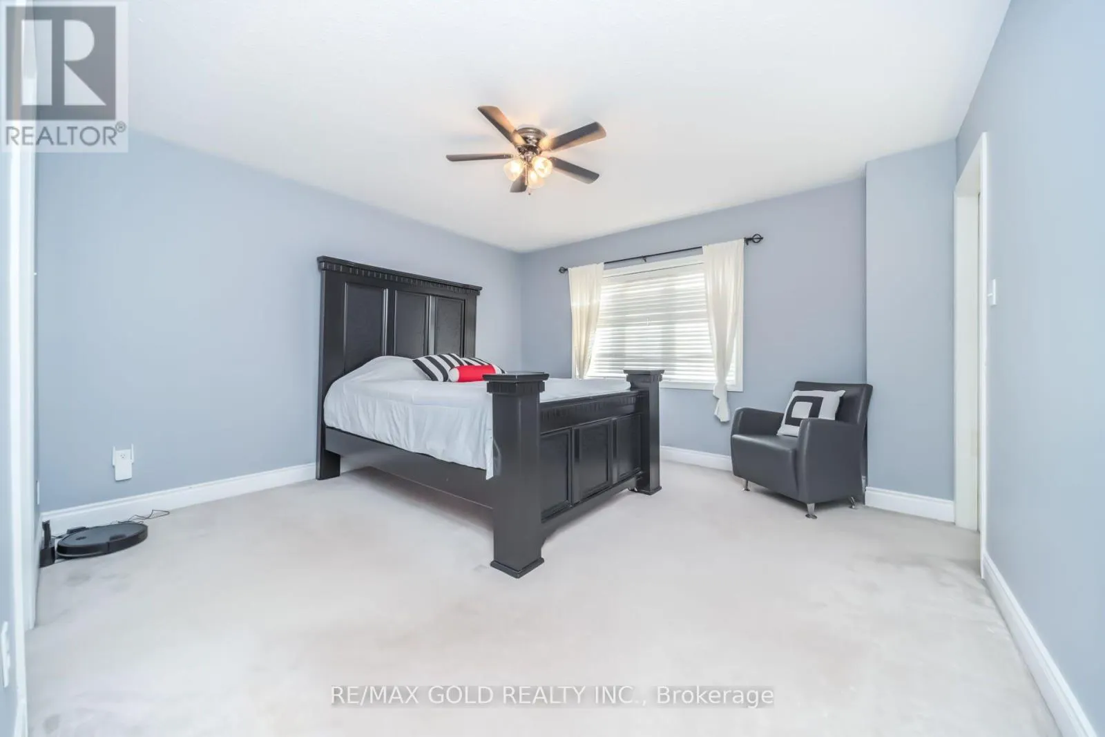 15 NEWARK WAY