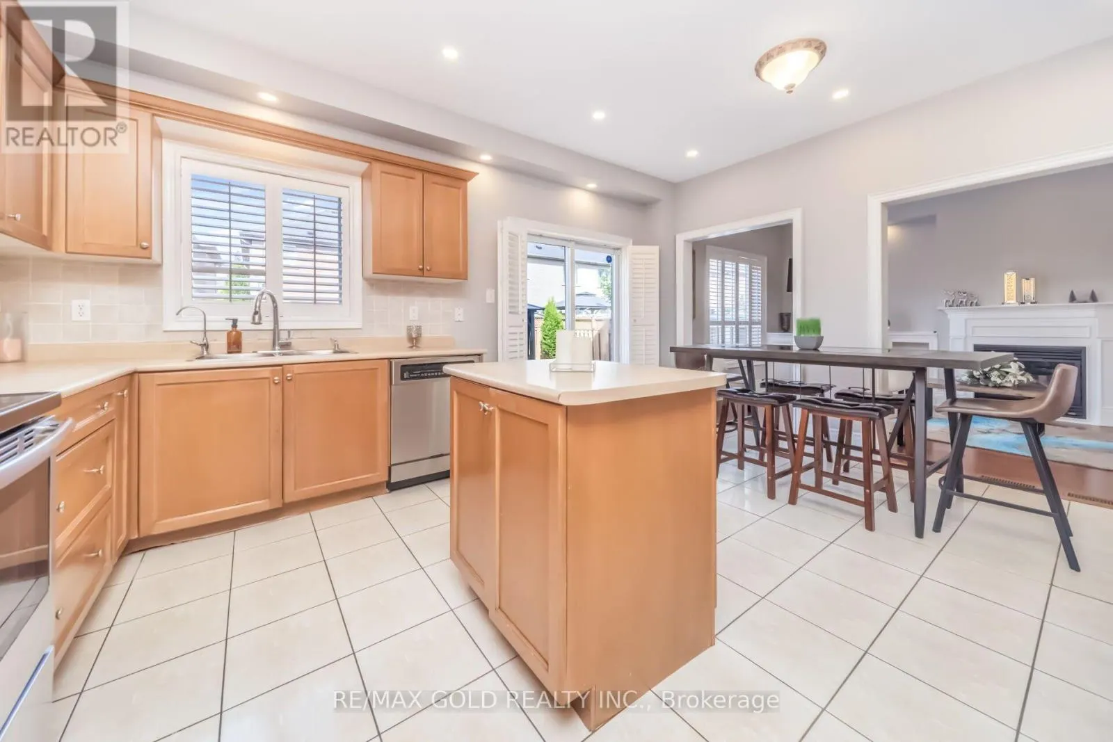 15 NEWARK WAY